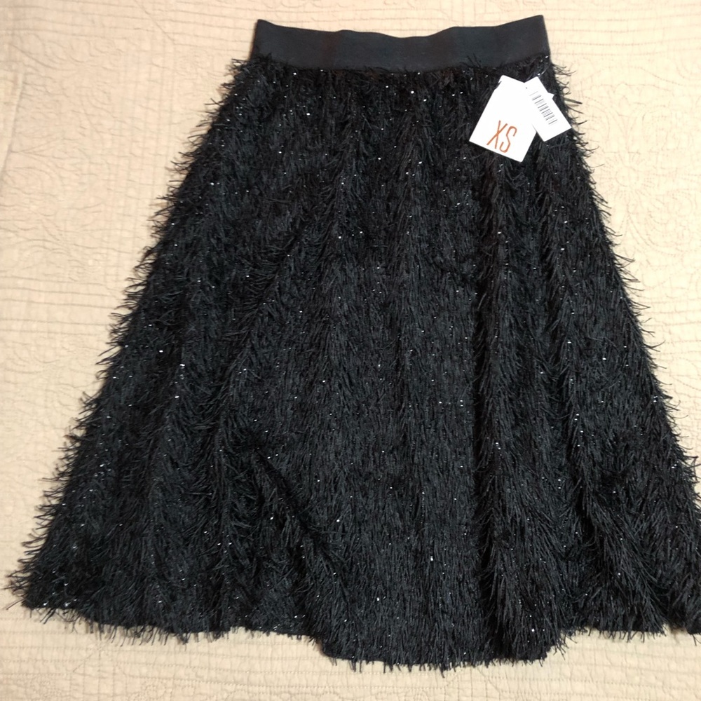 LuLaRoe XS Elegant black eyelash Jill skirt NWT